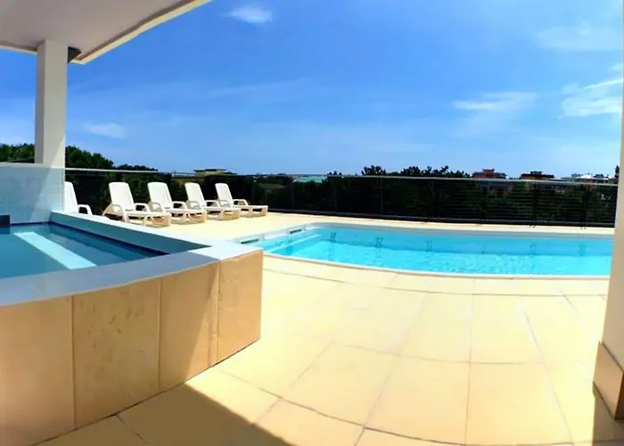 Garden Retreat Steps From The Pool Appartamento Bibione