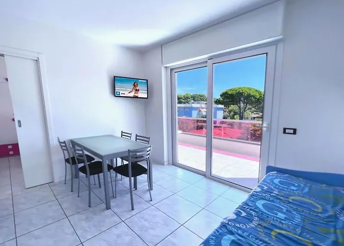 Appartamento Garden Retreat Steps From The Pool *