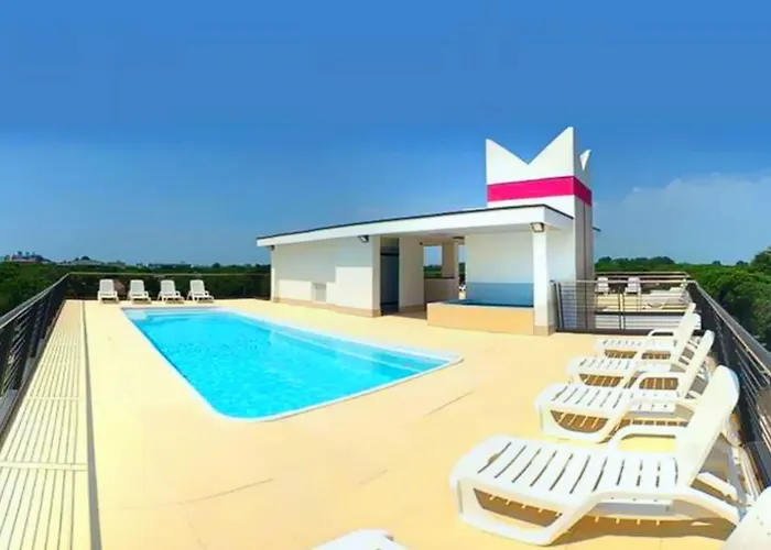 Garden Retreat Steps From The Pool Appartamento *