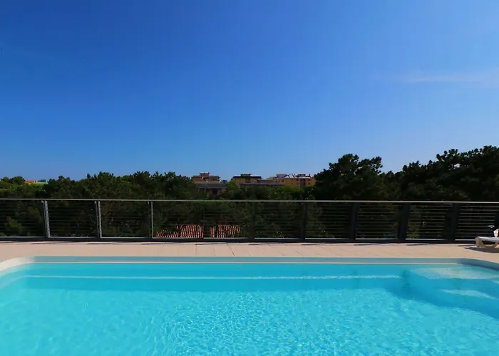 Appartamento Garden Retreat Steps From The Pool *