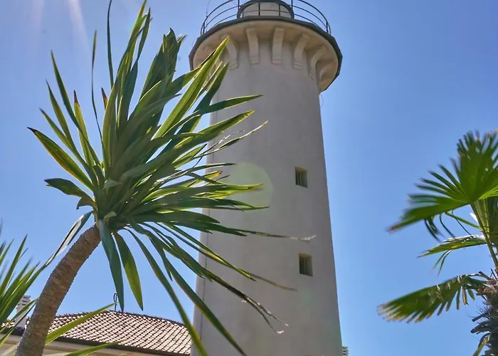 شقة Garden Retreat Steps From The Pool *