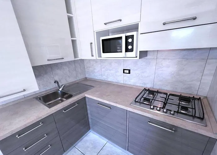 شقة Garden Retreat Steps From The Pool *